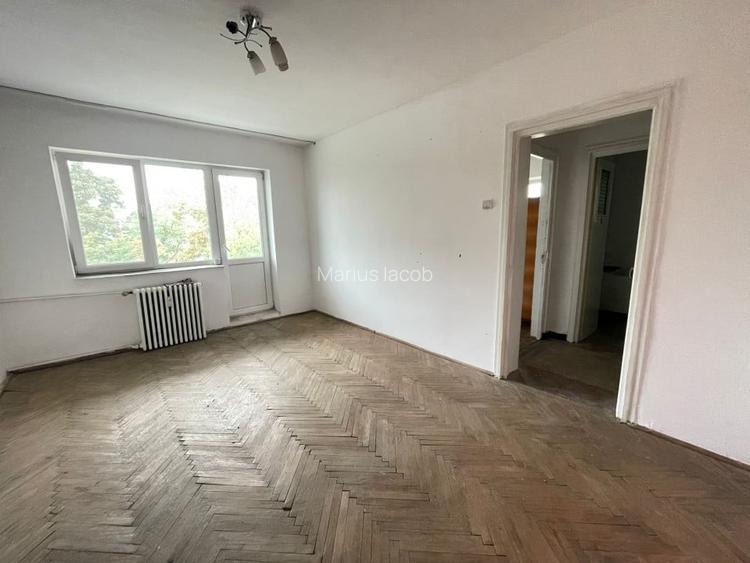 Apartament 3 camere-Podu Ros-Liceul Racovita