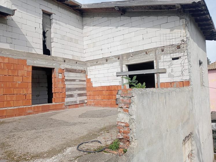 Cladire cu suprafata de 500mp la Avrameni - 7