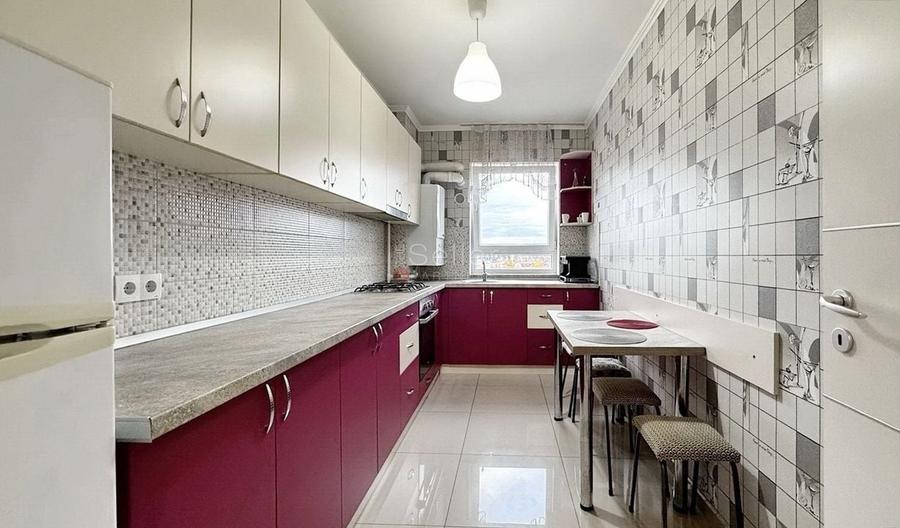 Suprafata Generoasa | 2 Balcoane - 1