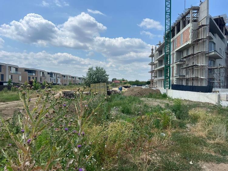 De Vânzare Teren Intravilan – 2.500 mp –3 Deschideri Stradale – PIPERA - 1