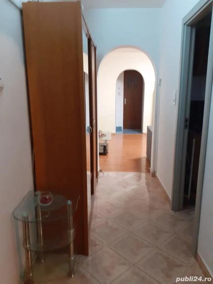 proprietar inchiriez apartament cu trei camere semidecomandat - 3