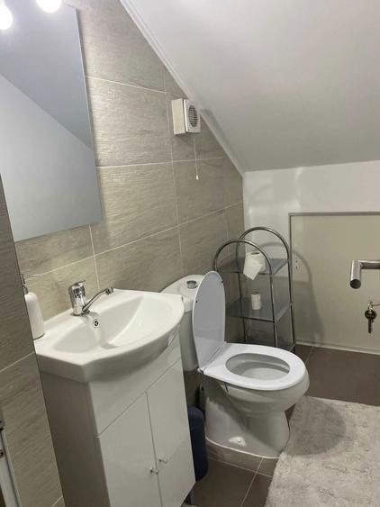 Apartament 4 camere de vanzare - Zona Vivo - 4