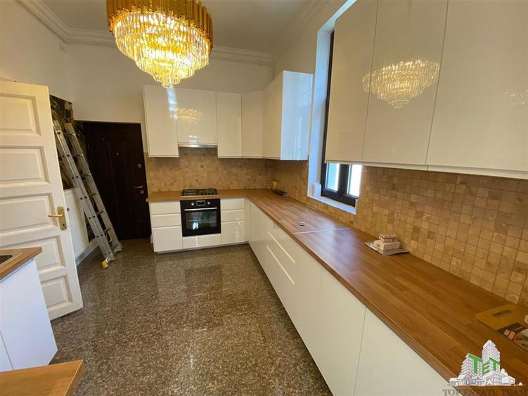 Apartament de vanzare cu 5 camere, imobil consolidat - 6