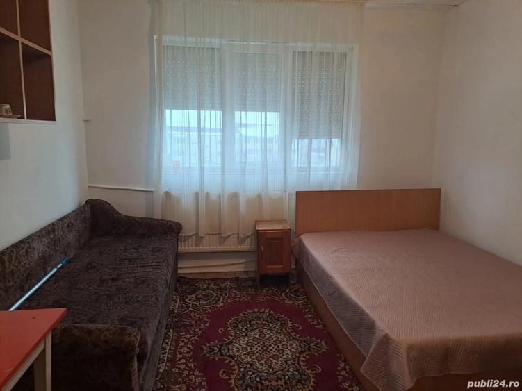 Vand Garsoniera Zona Rogerius - 6