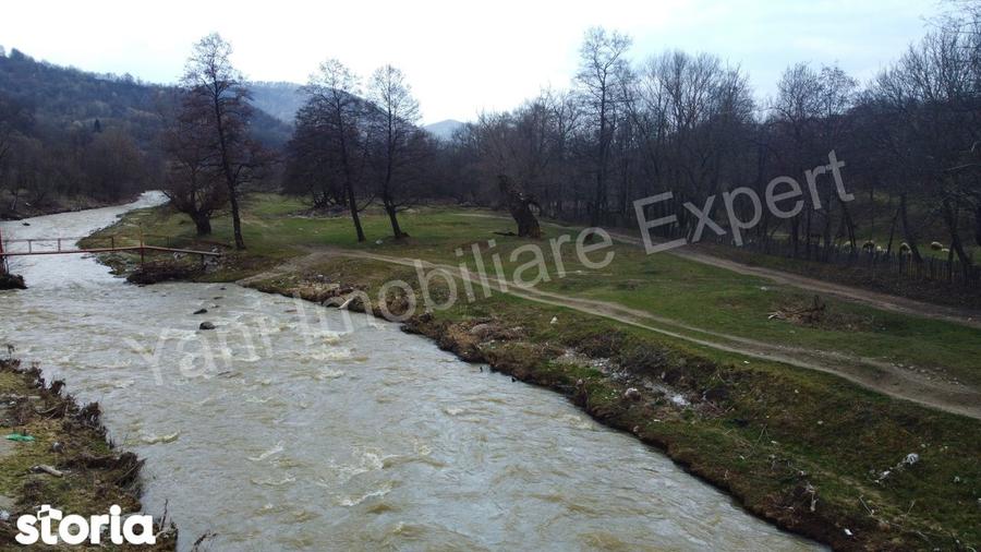 Teren de vanzare in comuna Corbeni, jude? Arge?. - 1