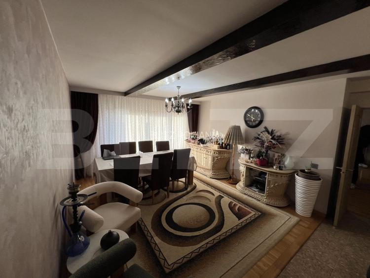 VILĂ deosebita cu piscina si panorama spre padure