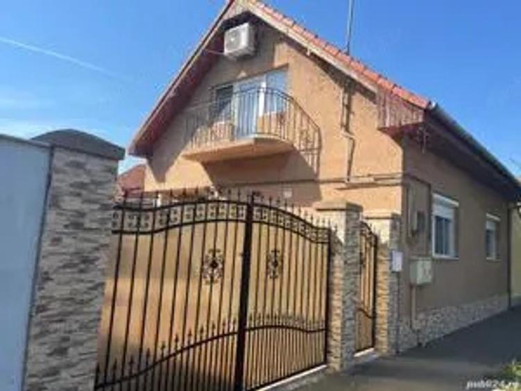 Vand Casa ?i Anexa separate, proaspat renovate modern in Iosia - 9