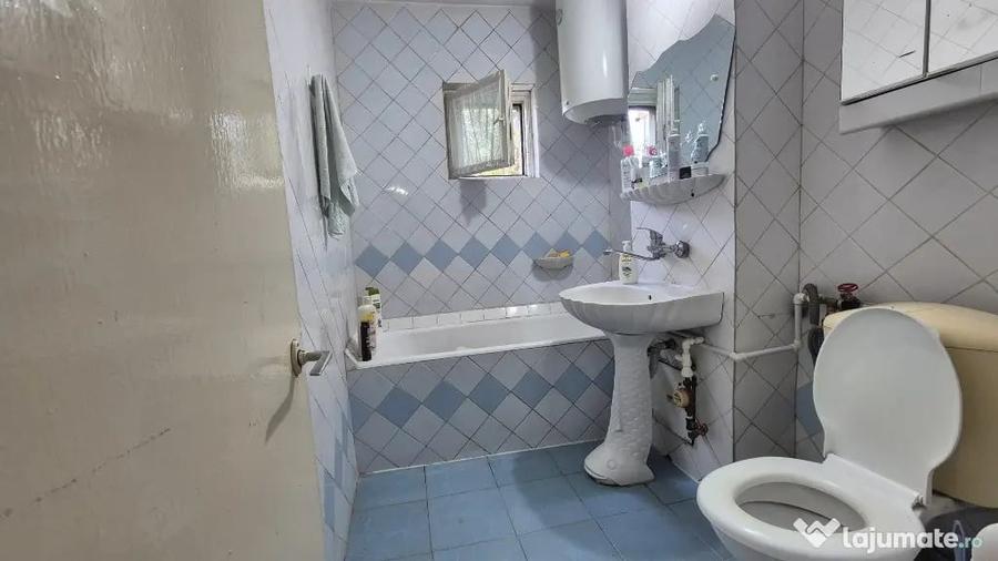 Apartament cu 2 camere decomandat în Vest