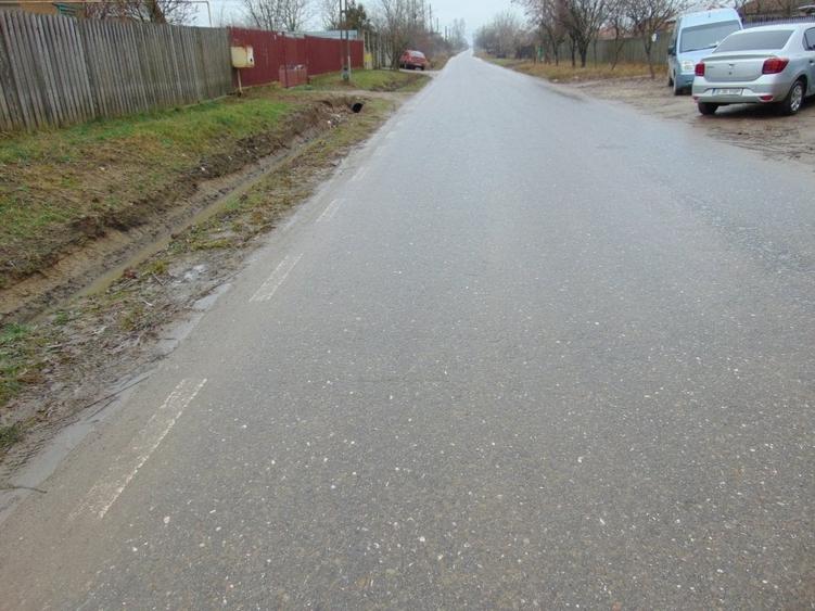 LA strada asfaltata teren intravilan canal apa gaze curent merita vazut - 2