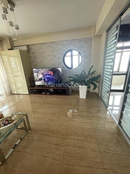 Vand duplex pe 2 etaje