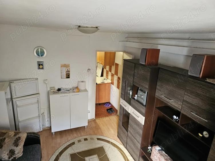 garsoniera  de vanzare - 2