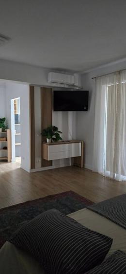 Garsoniera decomandata, 38 mp utili, balcon 7 mp, zona Calea Bucuresti - 2