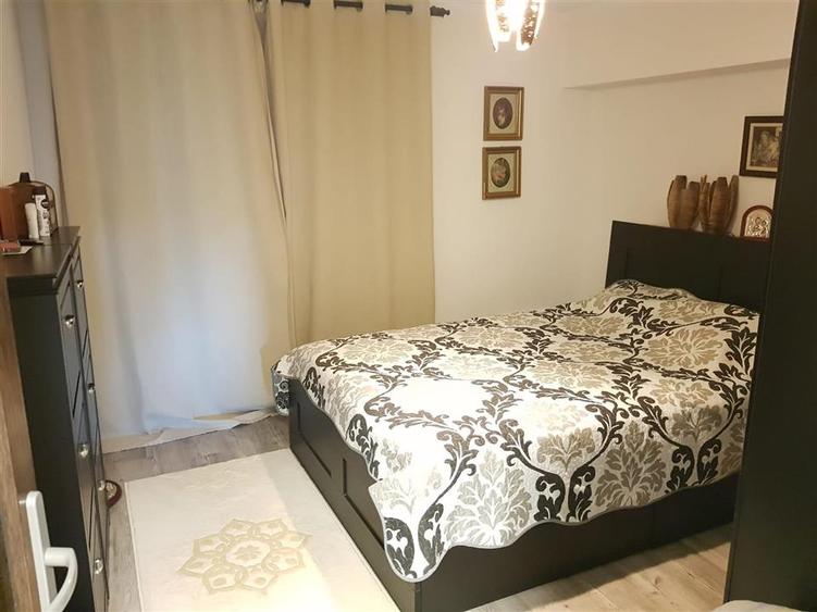 Partial Mobilat - Utilat 3 camere, zona Bariera,etaj 6 - 5