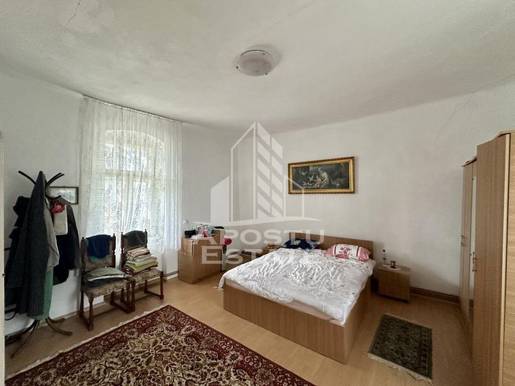 Casa cu anexa si teren 1457 in localitatea Carani, Timis - 2