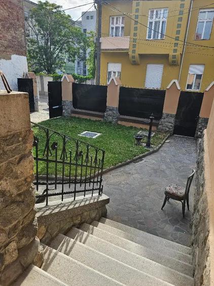 Dau in chirie casa P , Zona Armatei Romane ,lux , SC 200 mp, teren 500 , intrare auto - 3