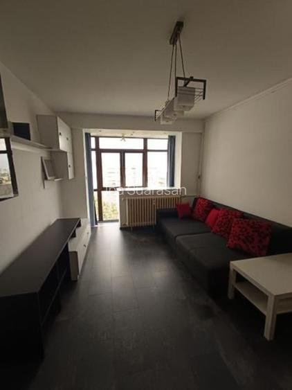 De vanzare Apartament 3 camere Tineretului, central