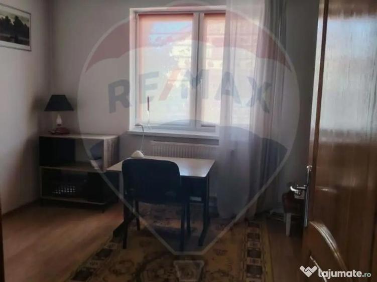 Casa / Vila cu 8 camere de vanzare in zona Central - 2