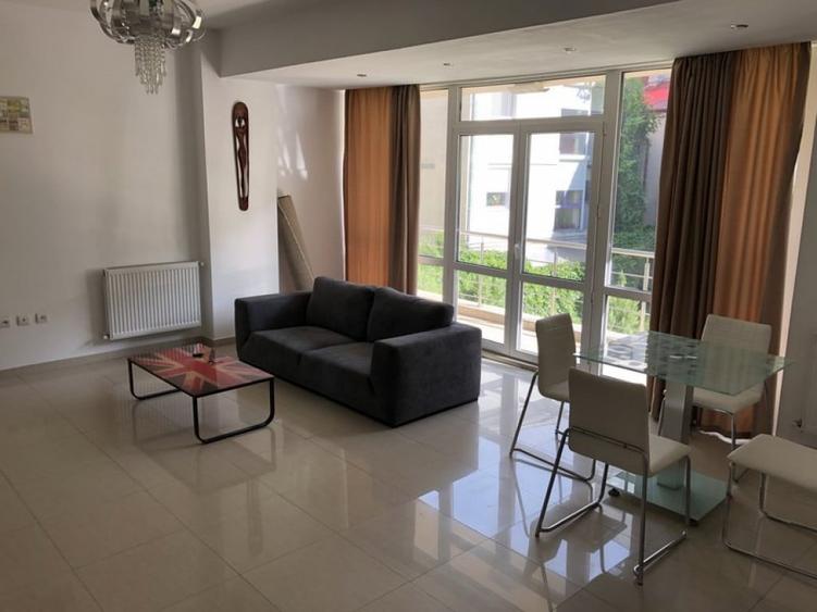 Apartament cu 2 camere decomandat în Unirii — fotografia 1