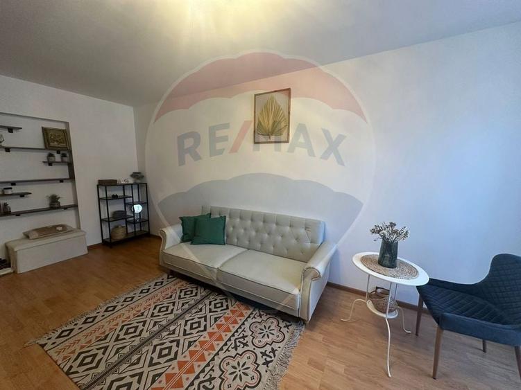 Apartament cu 2 camere de închiriat în zona 13 Septembrie - 1