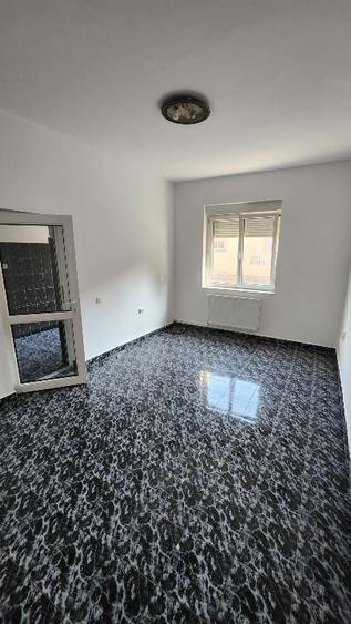 Casa cu teren in zona Traian, 2 fronturi stradale - 10