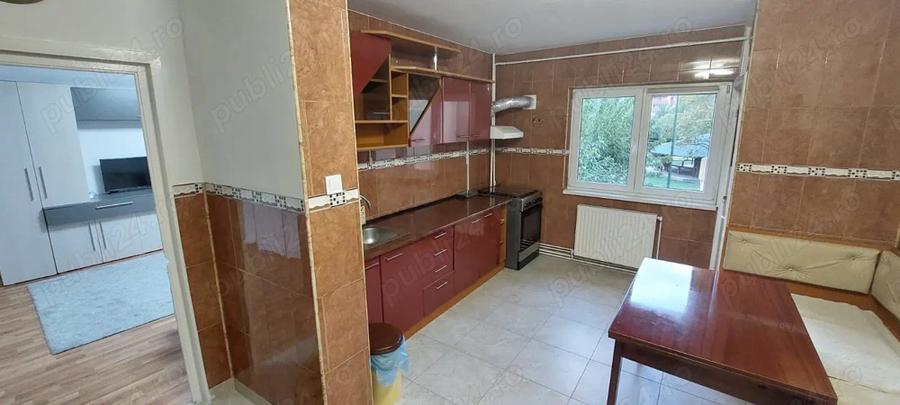 De vanzare 3 camere Racadau - Parcul Trandafirilor - 2