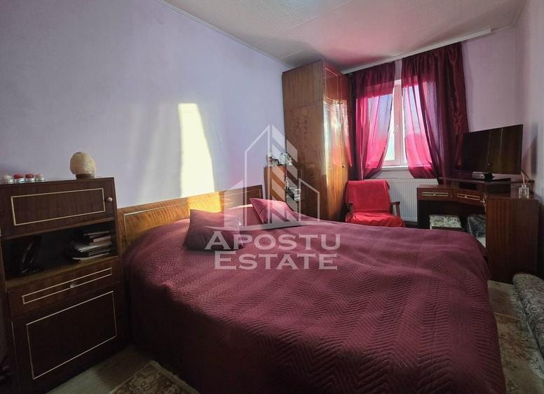 Apartament cu 4 camere, centrala proprie, zona Dacia - 7