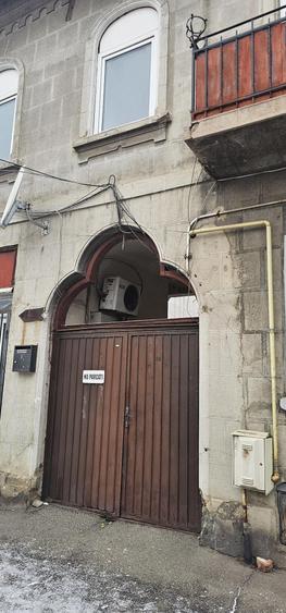 Apartament la curte, 2 camere oportunitate investi?ie necesita renovare zona buna - 3