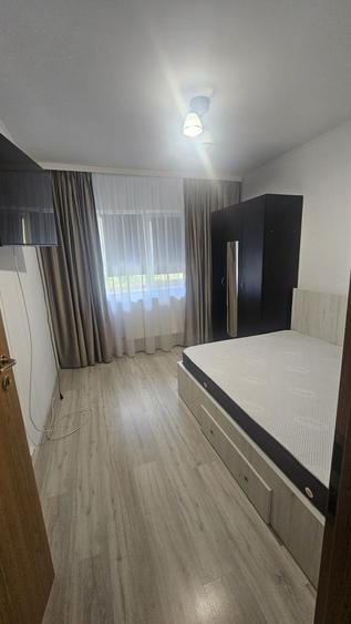 Inchiriez apartament 3 camere - 5