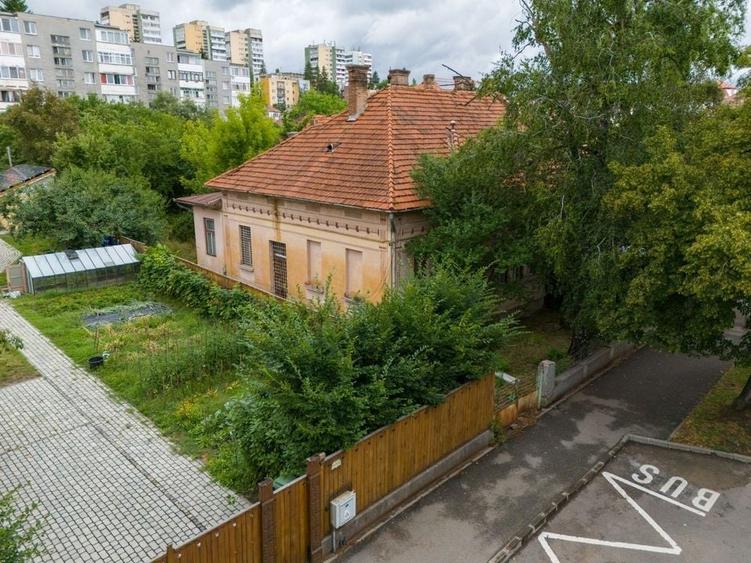 Casă spațioasă &icirc;n centrul orașului Sf&acirc;ntu Gheorghe | Teren 1300 mp - 1