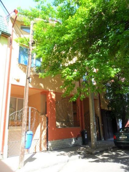 Piata Muncii ,vila 12 camere, S 370mp. - 10