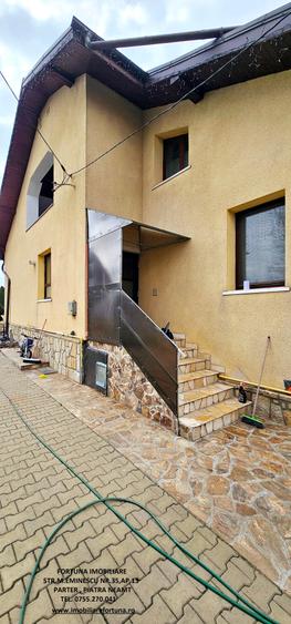 Proprietate de exceptie-Vila mobilata si utilata,plus anexa si teren,mun.P.Neamt - 18