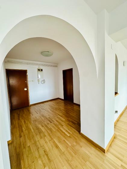 Birou 125 mp, Vedere Panormanica /Parc Herastrau -Charles de Gaulle - 2