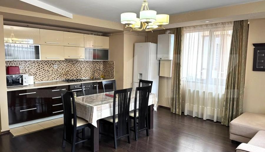 Apartament cu 3 camere decomandat în Ultracentral