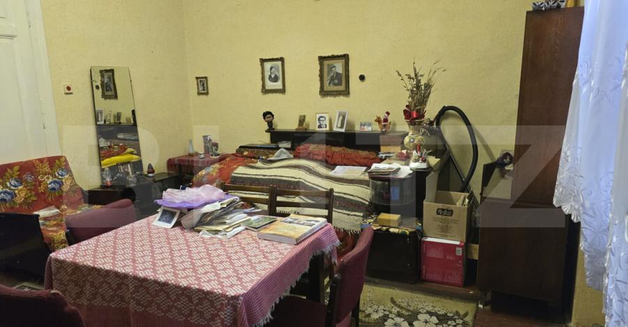 Casa de vanzare, 6 camere, 137 mp, teren 579 mp, zona semice - 11