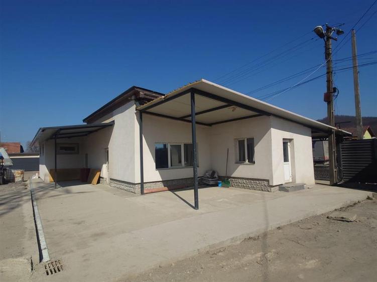 Spatiu servicii la Drum European - 5