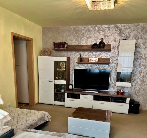 Proprietar vand apartament cu 3 camere cu centrala+ baxa, in zona Girocului  - 11