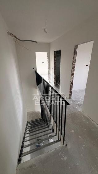 Duplex deosebit cu 4 camere si 2 bai, P + 1, predare la cheie, in Sag - 35