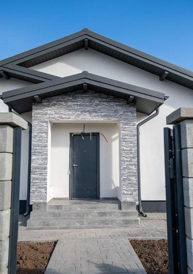 Casa pe parter+pod 3 CAMERE/Com.Berceni,Ilfov/COMISION 0 % - 4