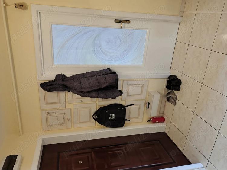 Inchiriez apartament 2 camere, decomandat, 2 balcoane, etaj 1, - 1