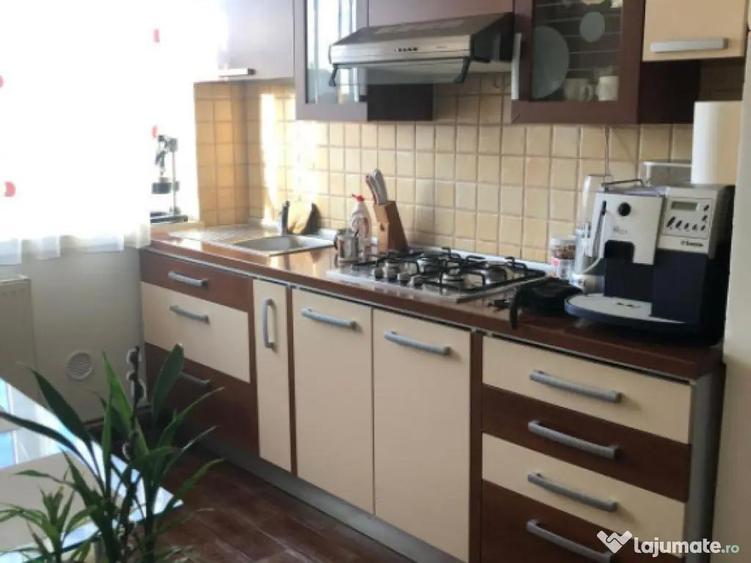 Apartament 2 camere, 50 mp, zona Central - Presco - 1