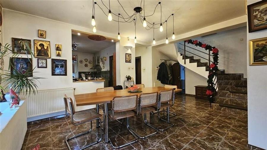 CASA cu piscina formata din 2 corpuri Braytim Gospodarilo - 4