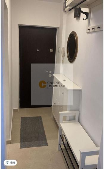 Apartament cu 2 camere semidecomandat, mobilat în Romană