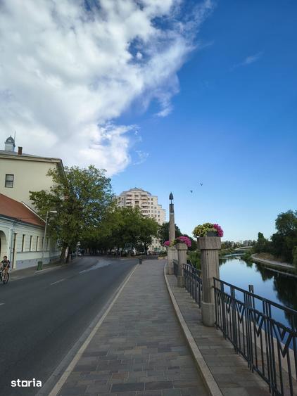 Apartament cu 4 camere în Ultracentral