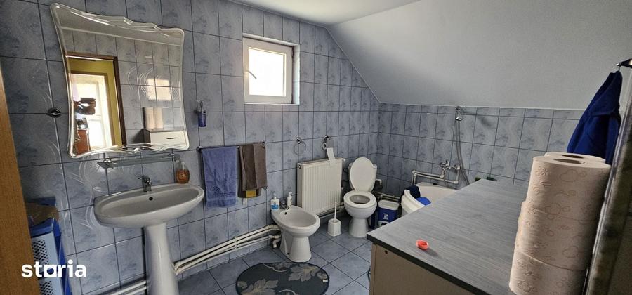 Casă cu 4 camere cu Teren 368 Mp în Coman
