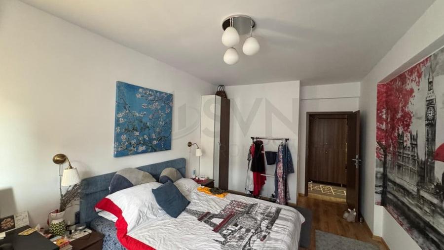 Apartament cu 5 camere decomandat în Dristor