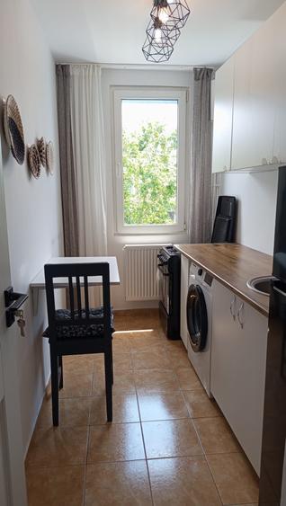 Garsonieră decomandată în Drumul Taberei