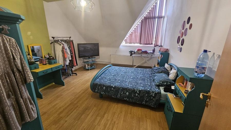 Duplex cu 6 camere cu Piscina în Săcălaz