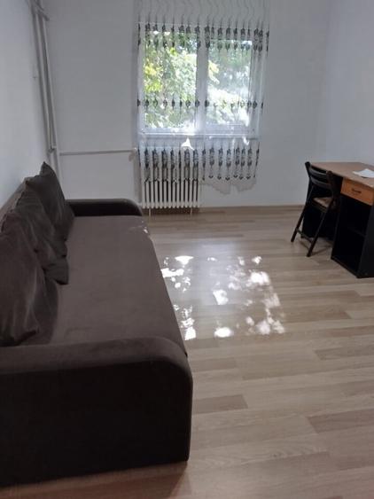 Apartament cu 2 camere decomandat în Sud