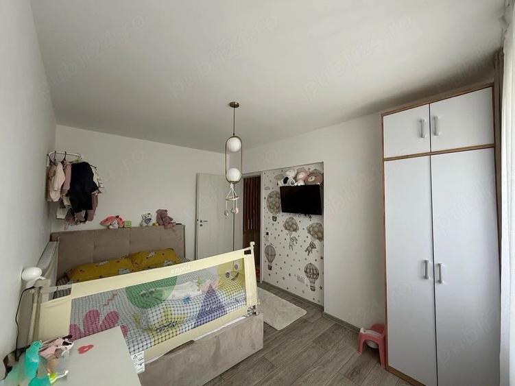 Apartament cu 3 camere decomandat în Apărătorii Patriei