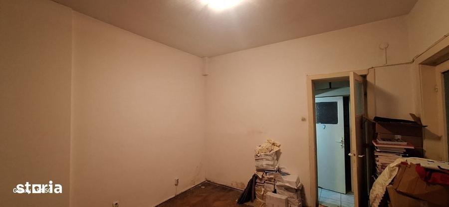 Apartament cu 3 camere în Rosetti
